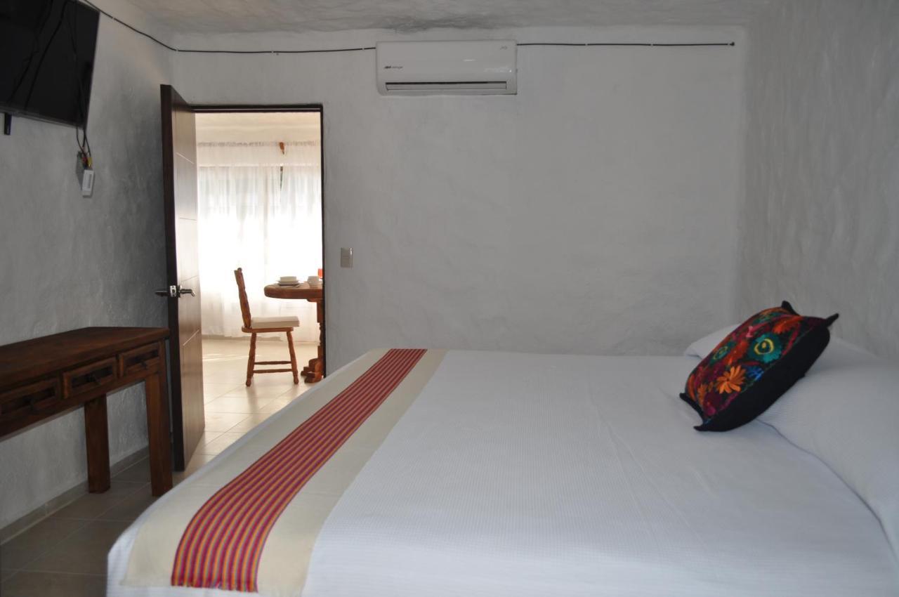 Petit Hotel Pilitas (Adults Only) Puerto Vallarta Kültér fotó